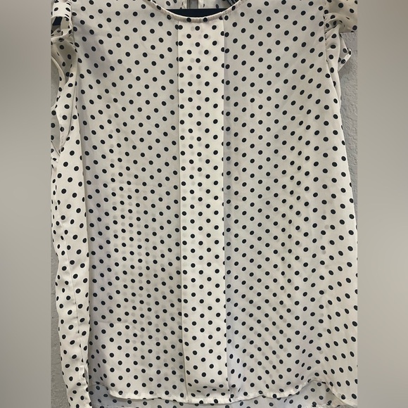 Forever 21 - ruffle sleeve blouse - Picture 3 of 6